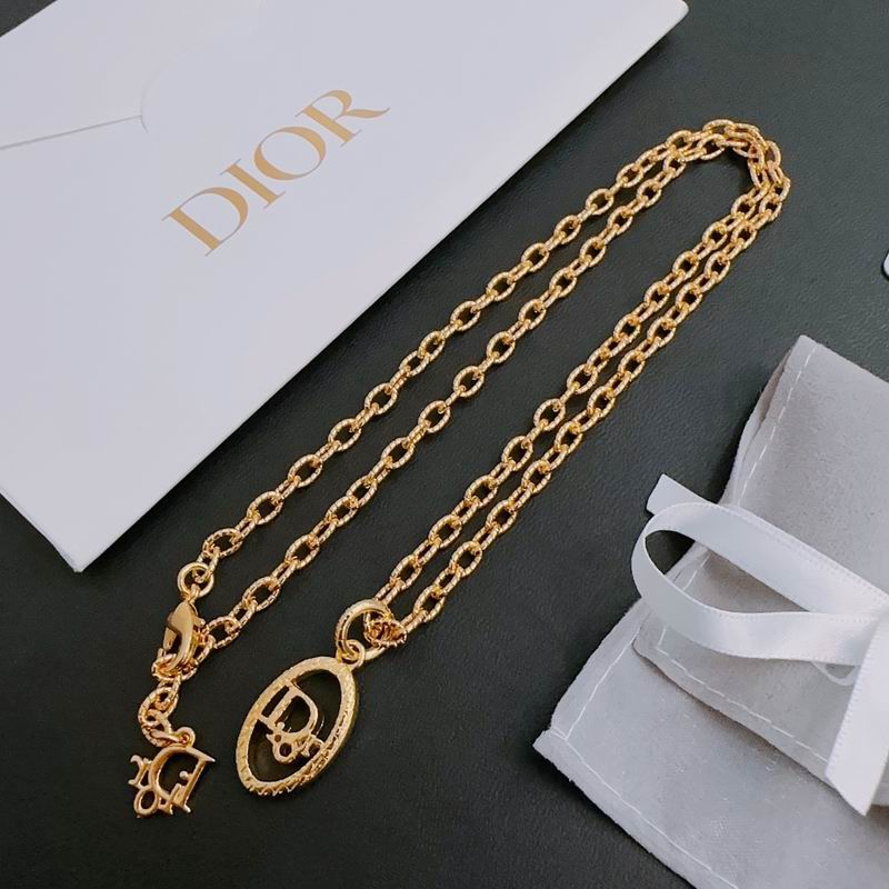 Dior Necklace 04lyr257 (8)